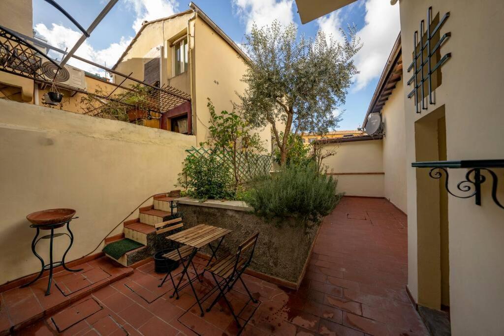 Raffinato Trilocale San Frediano Apartment ฟลอเรนซ์ ภายนอก รูปภาพ